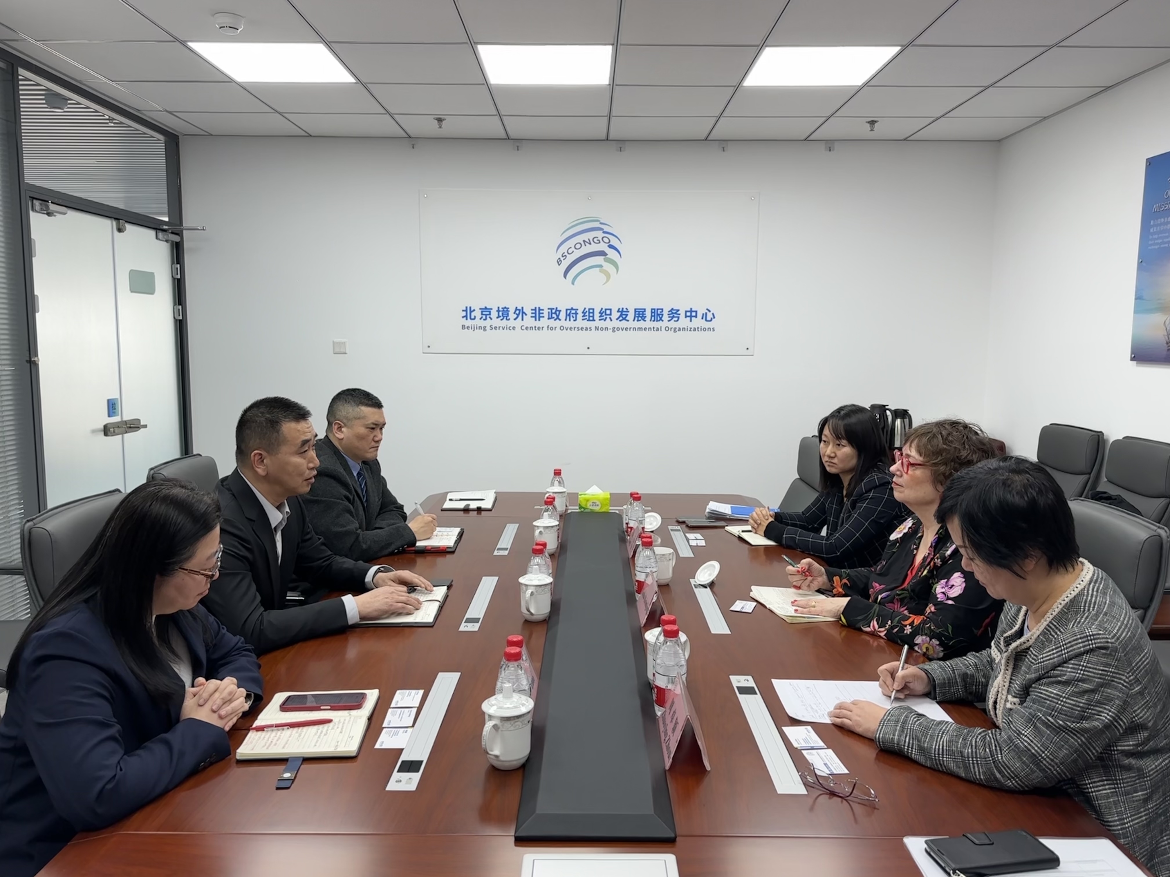 全球贸易协会总裁Linda Kromjong等一行到访服务中心 全球贸易协会总裁Linda Kromjong等一行到访服务中心